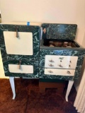 Antique magic Chef American Gas Stove white enamel featuring Green Marble look NIce stove
