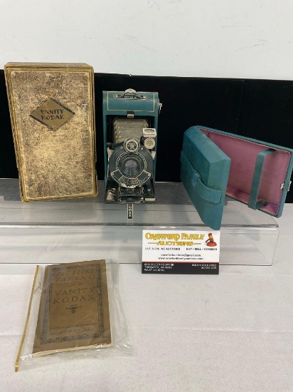 Early 20th Century Eastman Kodak C. Vest Pocket Kodak Series III, Aqua Finish, w/diomatic no 0 lens