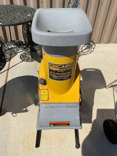 Chicago 2.5 HP Chipper/Shredder Model 92281. Untested, As Is. See pics.