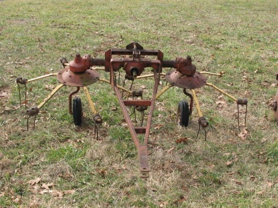 Pull Type PTO Tedder