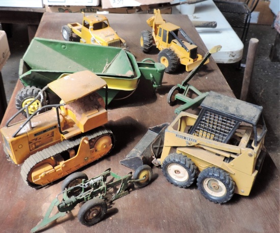 Lot of Vintage John Deere Toys