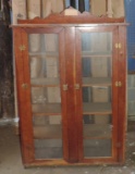 Handmade China/Display Cabinet