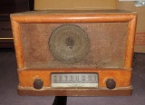 Tabletop Radio in Wooden Case