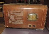 Sentinel Kilocycle Radio in Wooden Case