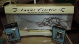 Ladies Electric Razor Display Case