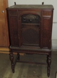 Antique Atwater Kent zzfloor Model Radio