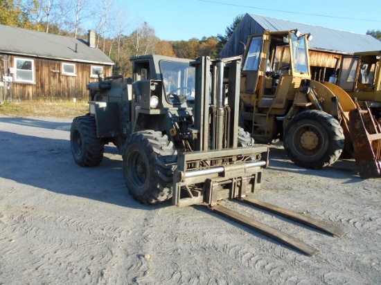 CASE MDL M4KN ROUGH TERRAIN FORKLIFT 4000LBS, 4 X 4 DIESEL, UNABLE TO VERIFY HRS, S/N JAK0016523