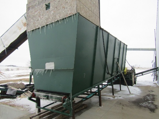 5' X 30' STEEL DRAG CHAIN BIN (8' TALL)