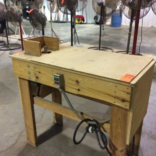 Router table w/ router.