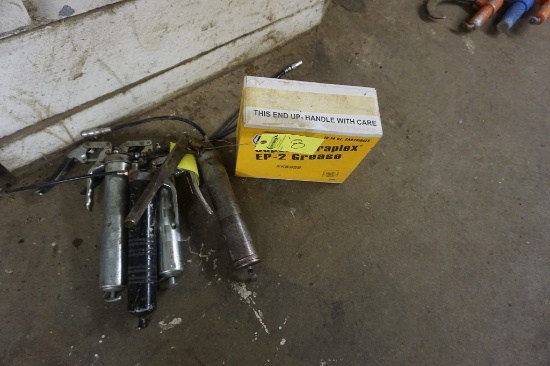 (4) GREASE GUNS & BOX OF GREASE