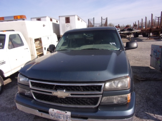 CHEVY 4 X 4 PICKUP EXT CAB W/6' BED