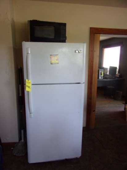 REFRIDGERATOR & MICROWAVE
