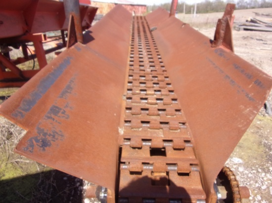 MORBARK 20' INFEED LOG TROUGH W/CAT TRACK TYPE CHAIN