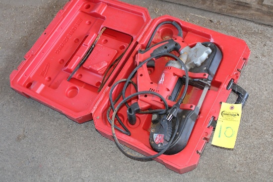 MILWAUKEE PORTABLE BAND SAW