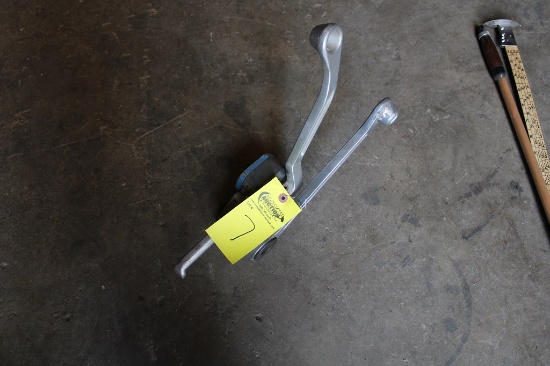 TITAN STEEL BANDING TOOL