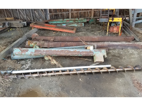 DEBARKER HEAD, VIBRATING CONVEYORS, 40" X 20' LIVE DECK & (2) AUGERS (ALL FROM BONE YARD)
