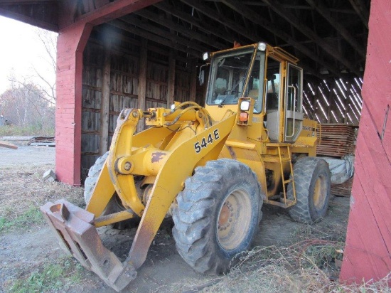 JOHN DEERE 544E RUBBER TIRE LOADERW/ENCLOSED CAB & 27,250 HRS