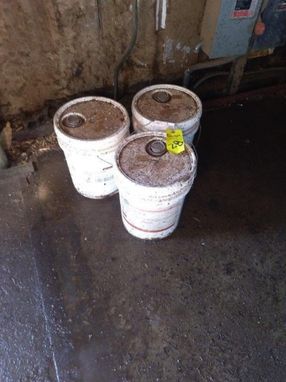 (3) 5 GALLON BUCKETS OF HYDRAULIC OIL