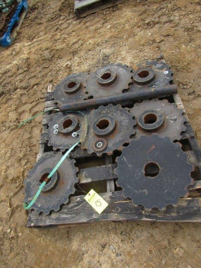 PALLET OF SPROCKETS