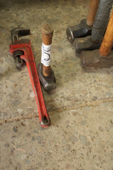 SMALL SLEDGE, PIPE WRENCH