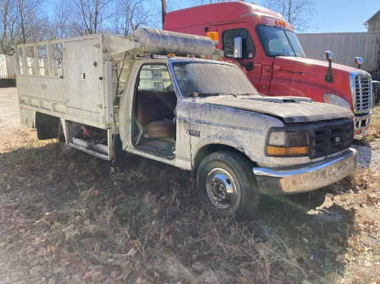 Ford F-350 XL 1-ton truck w/ aluminum service body; (Parts No Title).