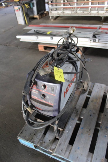 HOBART HANDLER 140 115 V WIRE FEED WELDER