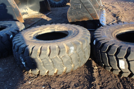 20.5 X 25 LOADER TIRE - NEW