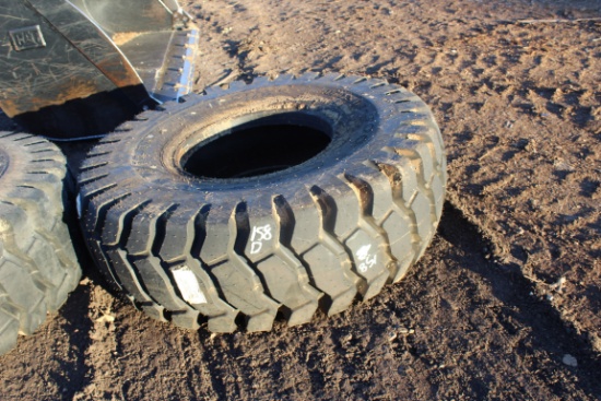 20.5 X 25 LOADER TIRE - NEW