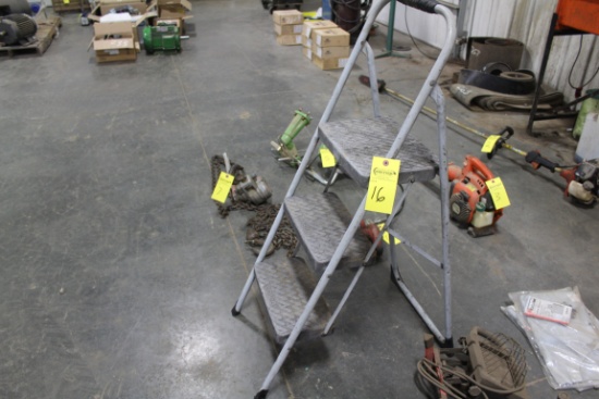 STEP STOOL