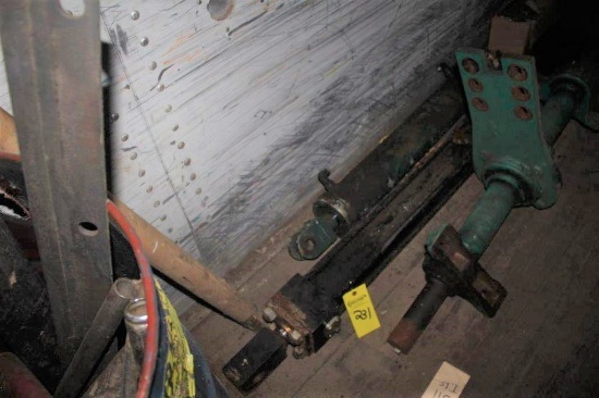 (2) Hyd Cylinders