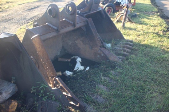 CF 48in Excavator Bucket