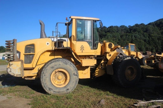 Volvo L120-G Wheel Loader w/Quick Attach Coupler, 27411 Hrs Running Condition Not Known