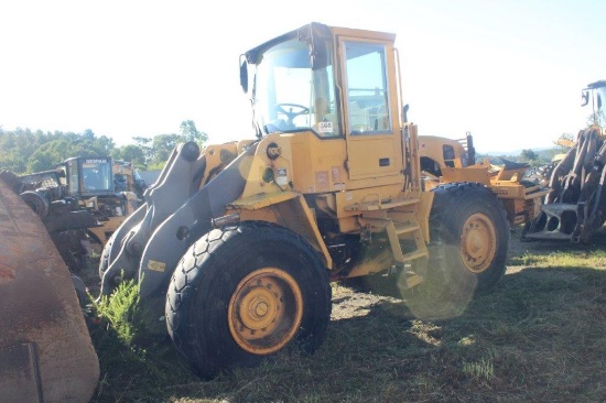 Volvo L90C Wheel Loader Parts Machine S/N L90CV63551