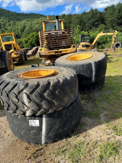 (4) Rims & Tires for Volvo Wheel Loader