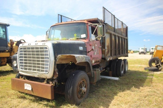 Ford 9000 Tandem Axle Truck w/16ft Steel Dump Bed, Cummins Engine (Parts Truck)