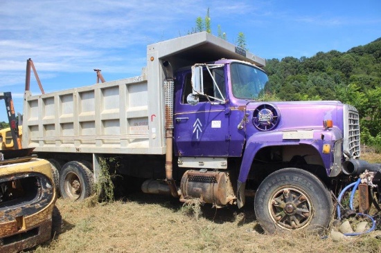 Ford 9000 Tandem Axle Truck w/15ft Aluminum Dump Bed, Tailgate Missing, Has Detroit Engine (Parts Tr