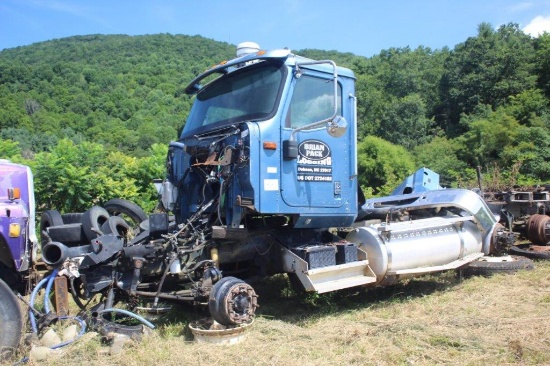 1999 International Model # 9200I6X4 (Parts Truck)