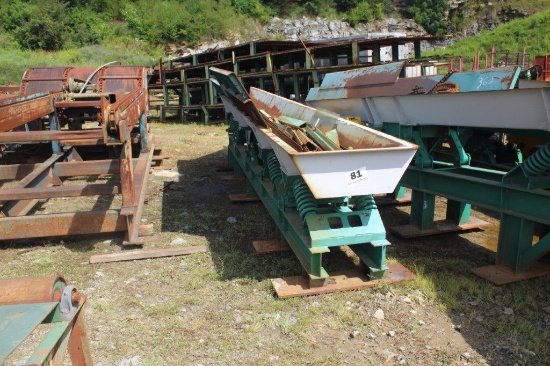 Mill Power 18in Wide x 12in Deep x 20ft Vibratory Conveyor w/Drive and Transition