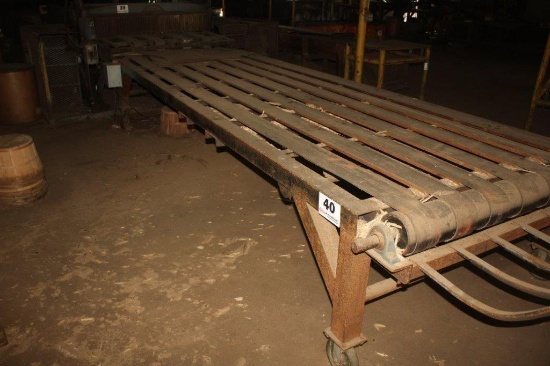 Outfeed table 5' x 15'8" w/ (7) 5"W Conveyor Belts, Elec Dr