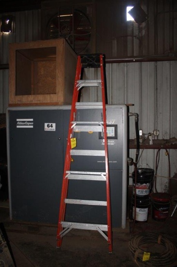 8ft Fiberglass Step Ladder
