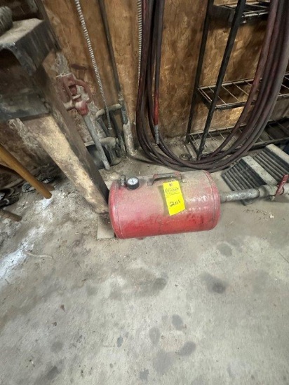 (2) Portable Air Tanks w/Tire Setting Nozzle
