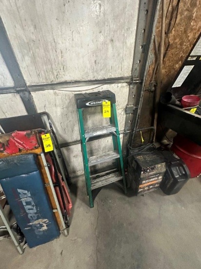 4ft Fiberglass Step Ladder