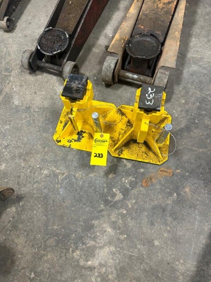 (2) 22 Ton Jack Stands