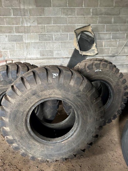 (4) 20.5 R25 Loader Tires