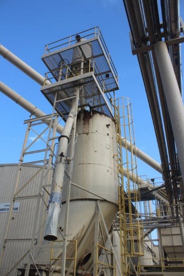 Live Bottom Cylindrical Storage Bin w/Screw Conveyor Discharge & A Cyclone
