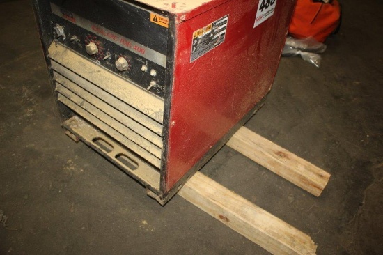 Lincoln Ideal Arc R3R-400 Arc Welder (For Parts)