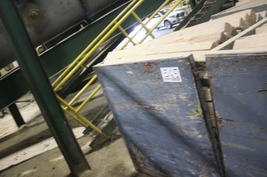 Steel 4' x 6' x 52" T, 3-Sided Bin w/4 x 4 Wood Bolster