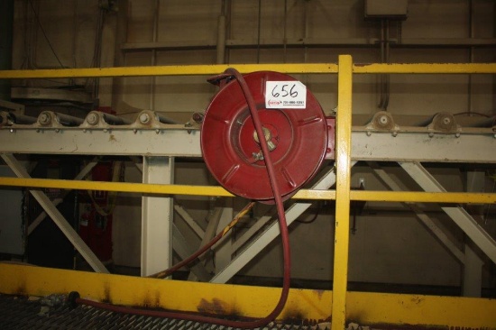 (2) Air Hose Reel w/Hose