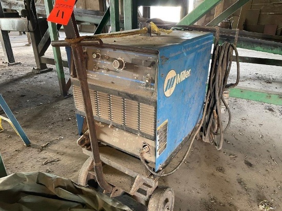 Miller Gold Star 302 Power Welding Source; 3ph, SN: LA091144