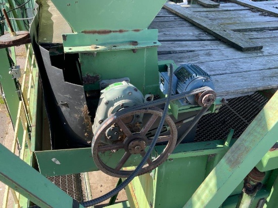 7ft X 11ft Chip Bins W/ Feeders Above Screens W/ Dodge Gear Boxes & Electric Motors